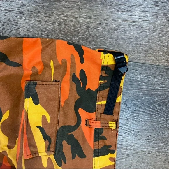 Camouflage Cargo Pants in Orange and Brown Fall sale - Picture 8 of 10